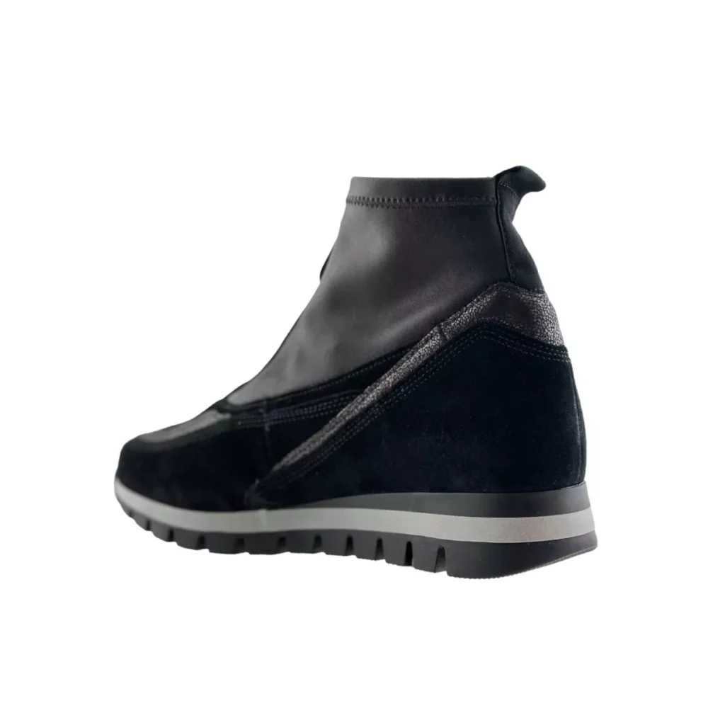 Gabor Gabor | 36.450