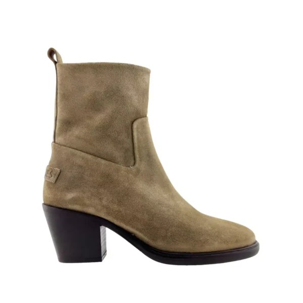 Shabbies Shabbies | Julie